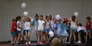 Kindertanz Adendorf 2018 Luftballons